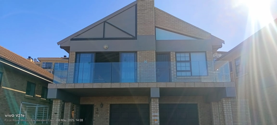 3 Bedroom Property for Sale in Menkenkop Western Cape